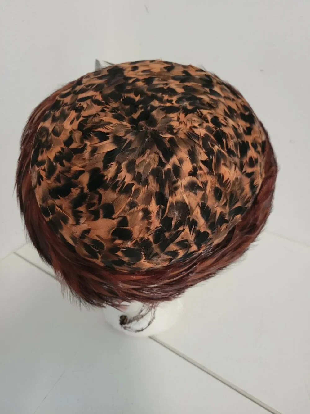 Vintage 1940's Feather Hat by Gertrude Mencyer - Picture 4 of 5